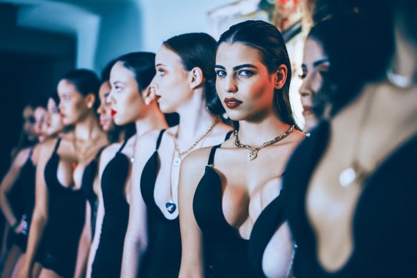 Élevez Votre Style pour l'Automne : Le Guide Ultime des Couleurs à Adopter